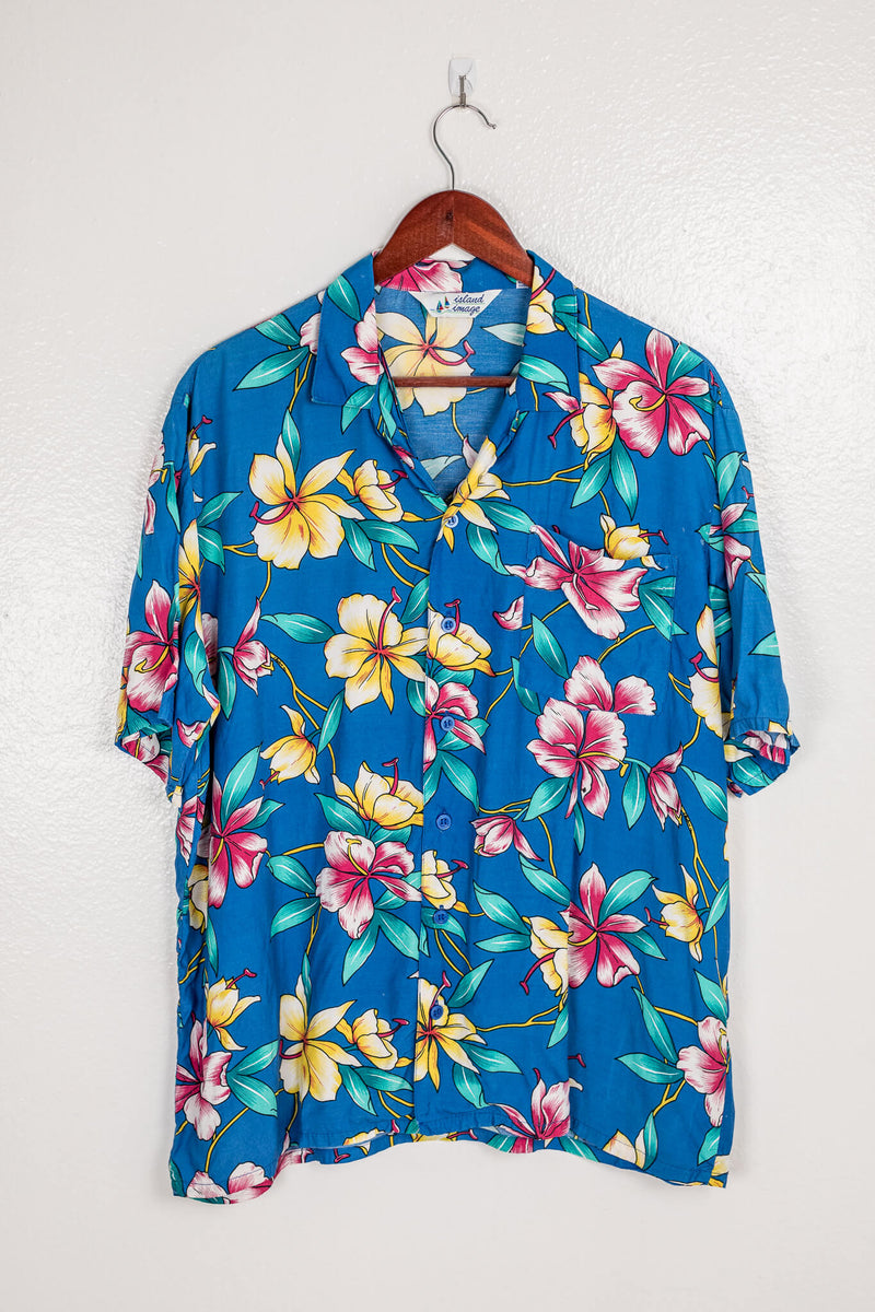 vintage-80s-blue-hawiian-shirt-with-plumeria-flowers-front