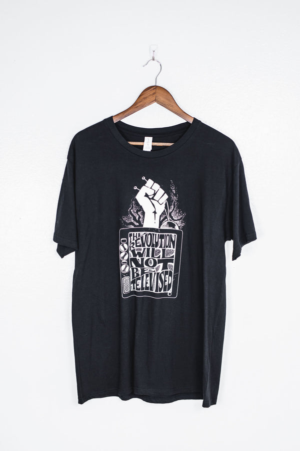 local-san-diego-artist-the-revolution-will-not-be-televised-tee-front