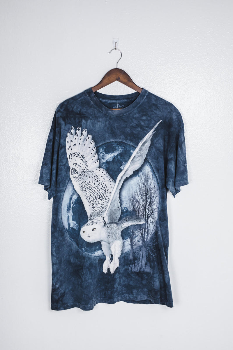 vintage-blue-tie-dye-owl-moon-design-t-shirt-front
