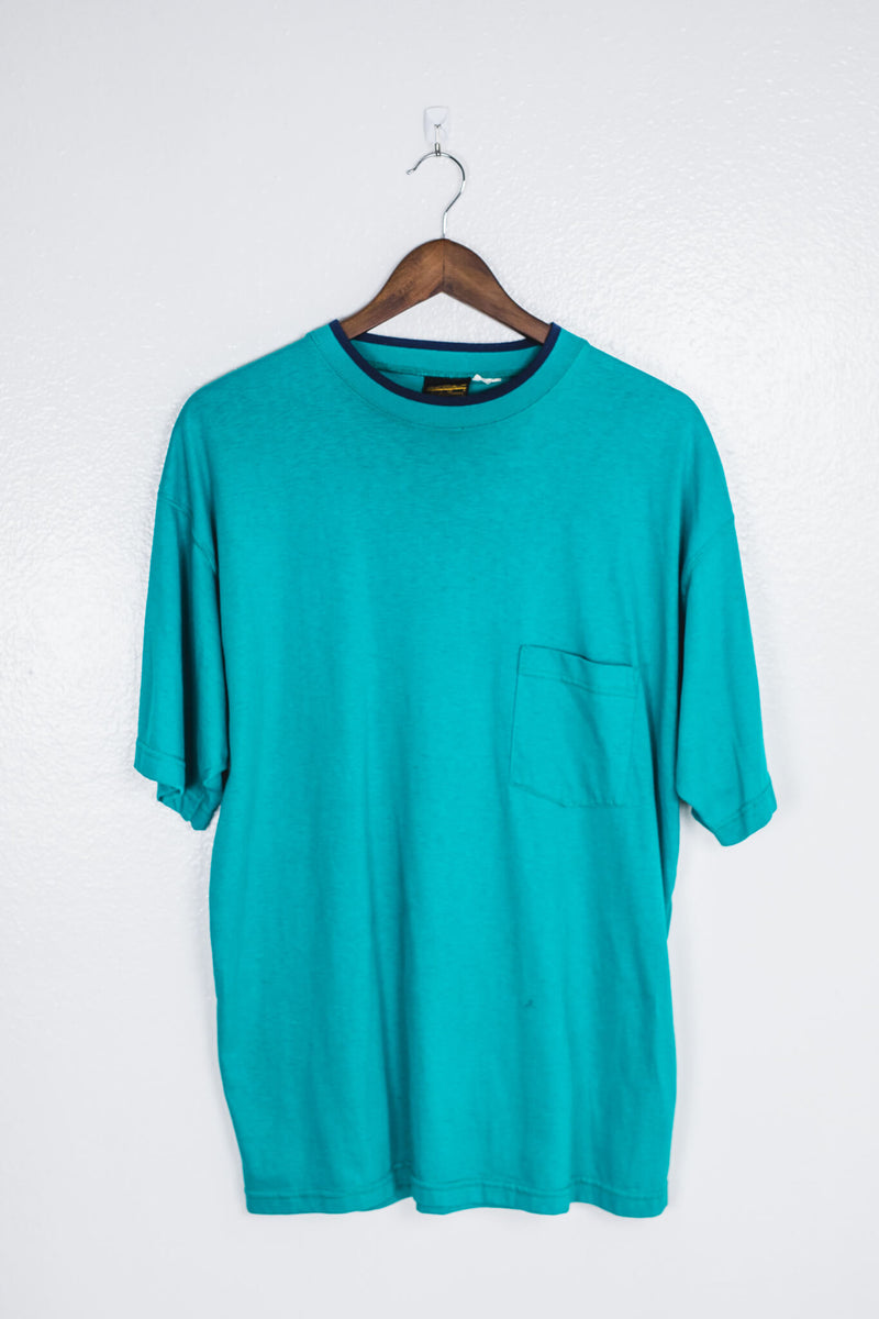 vintage-clothing-90s-t-shirt-with-pocket-front