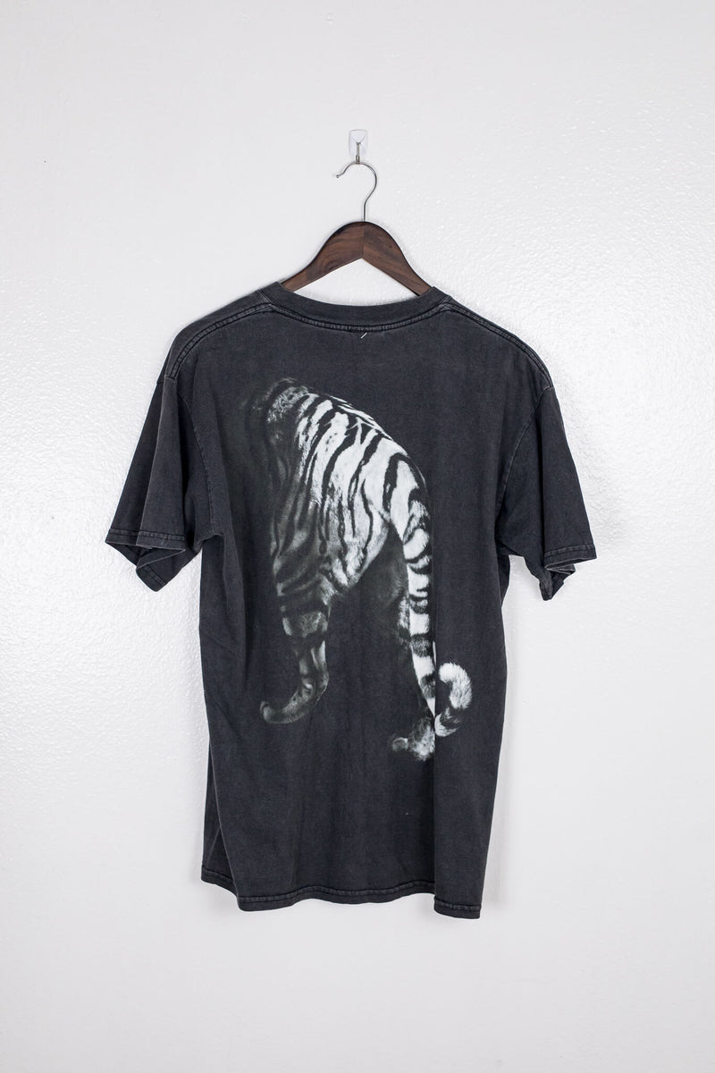 vintage-90s-black-faded-white-tiger-with-blue-eyes-t-shirt-back